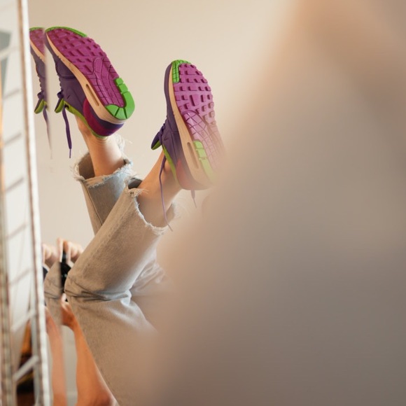 NIKE Air Max 90 - Purple, Pink, Green - Size 8 - in original box! - Picture 4 of 12